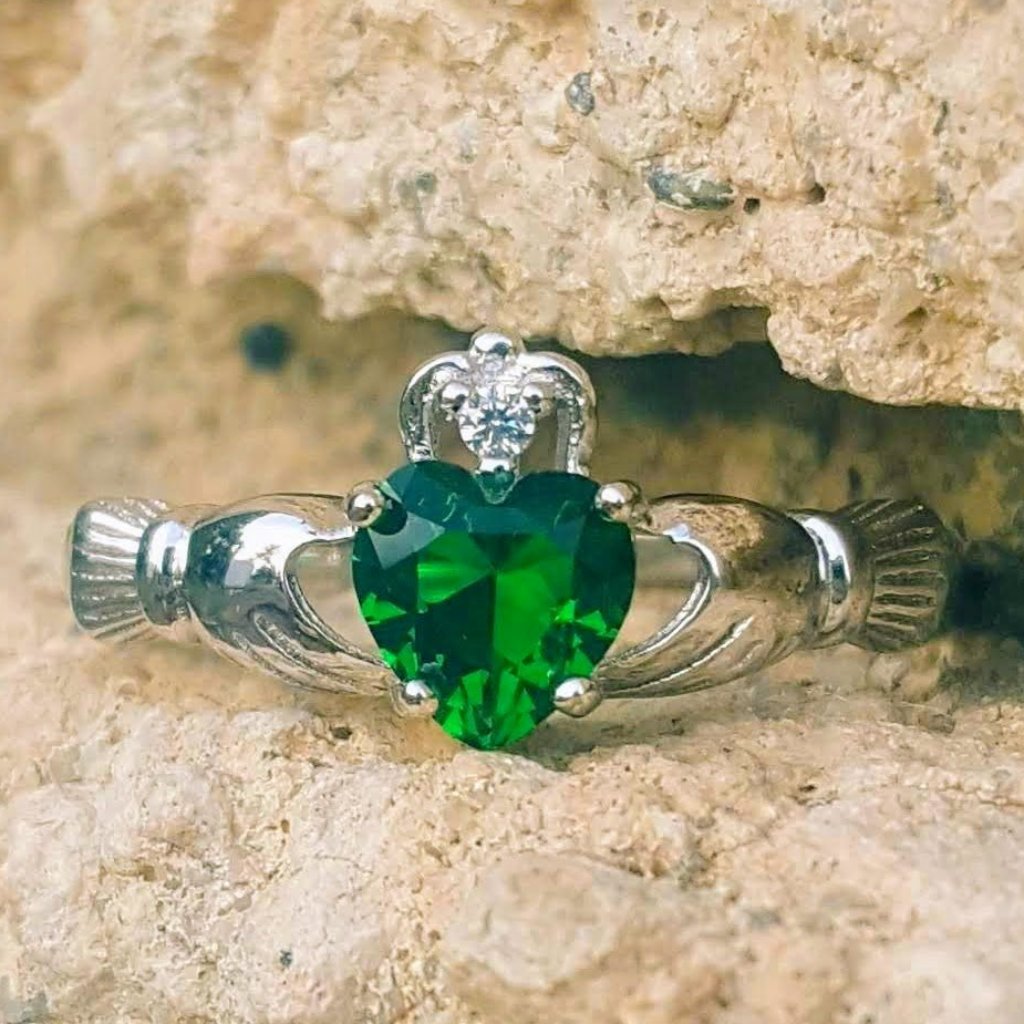 Gorgeous Green Emerald Claddagh Friendship and Love ring