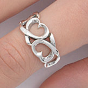 Ladies silver hearts ring
