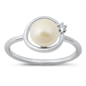 Style: Exquisite freshwater pearl ring with gemstone accents