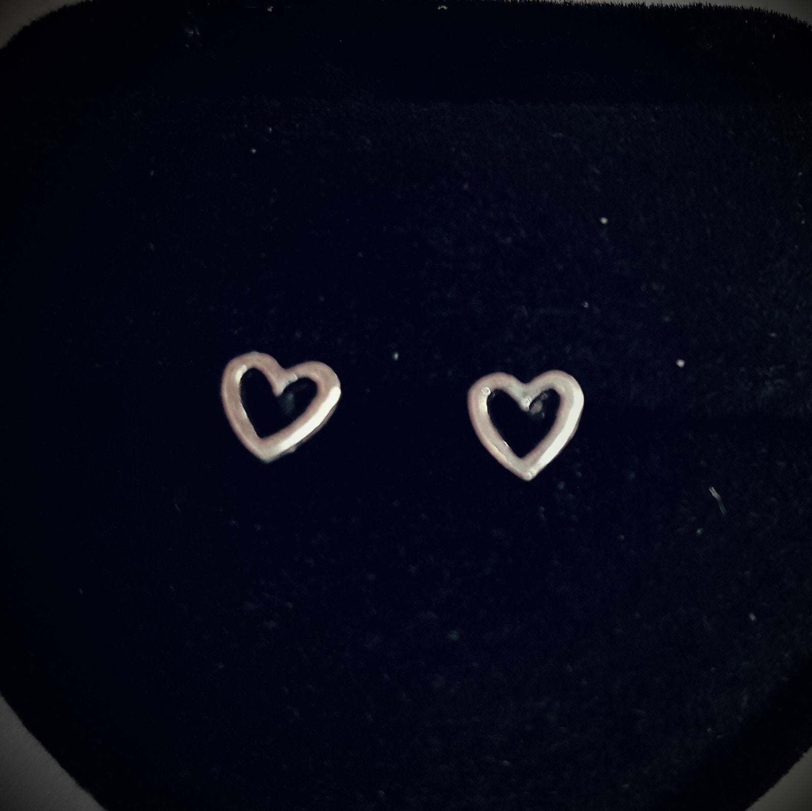 .925 Sterling Silver Open Heart Tiny Stud Earrings Ladies and Kids Unisex